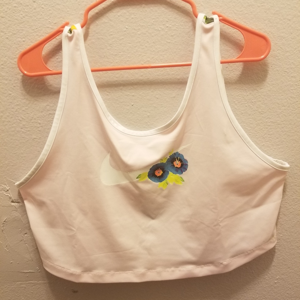 Nike Womens Crop Top Floral Pattern on Back